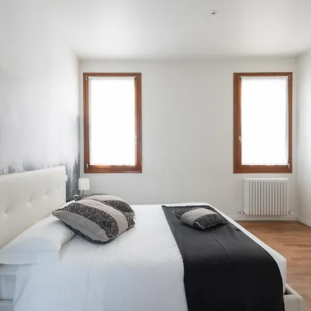 In San Marco With Canal View By Wonderful Italy Apartment *