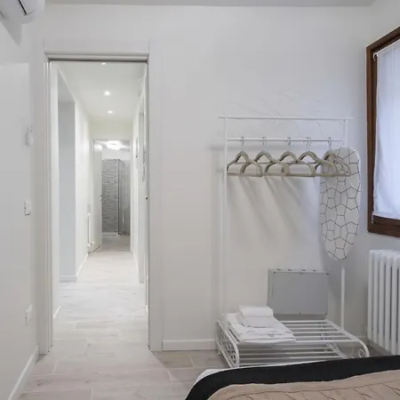 In San Marco With Canal View By Wonderful Italy Apartment