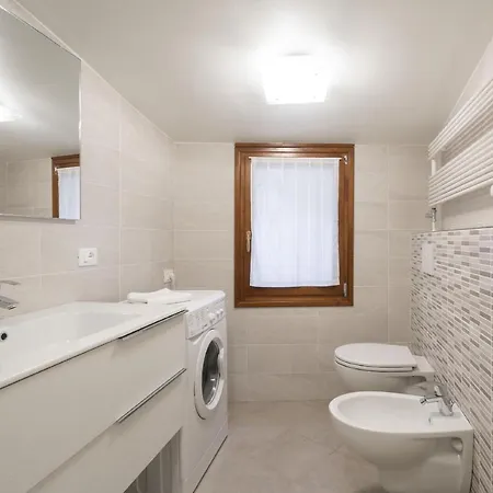 Apartment In San Marco With Canal View By Wonderful Italy