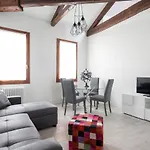 In San Marco With Canal View By Wonderful Italy Apartamento Venecia