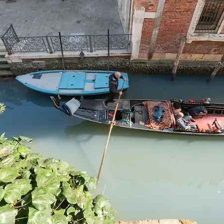 In San Marco With Canal View By Wonderful Italy Apartamento